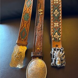 Tooled leather belt. Flowers